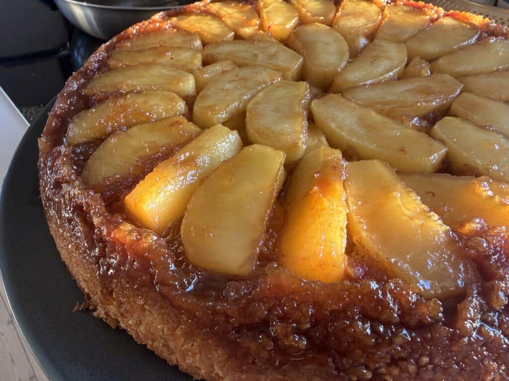 Tarte Tatin med æble